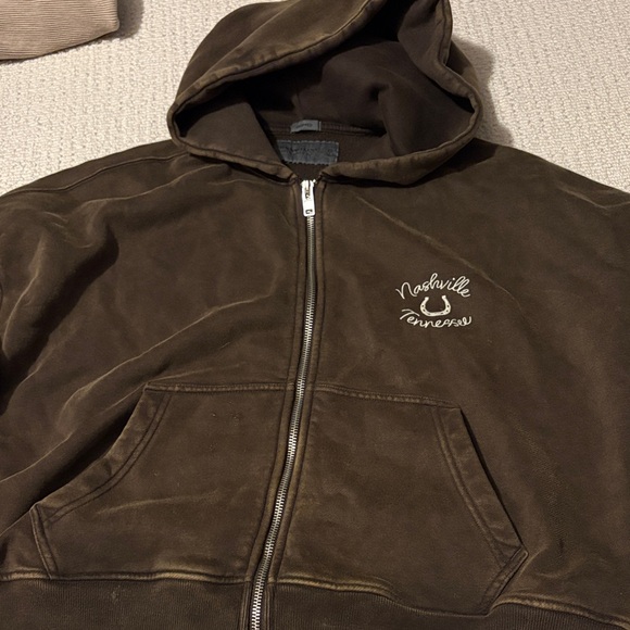 Abercrombie & Fitch Tops - Abercrombie & Fitch Dark Brown sweatshirt